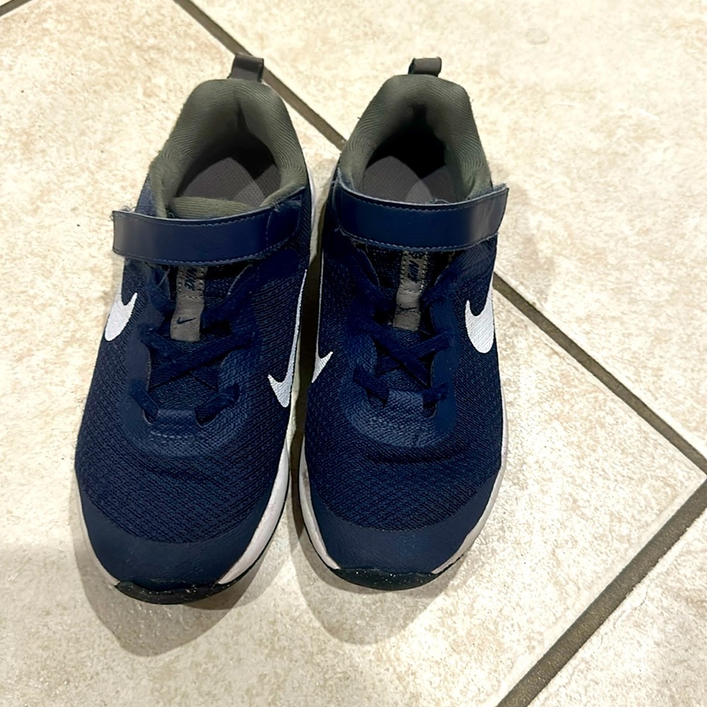Boys Nikes